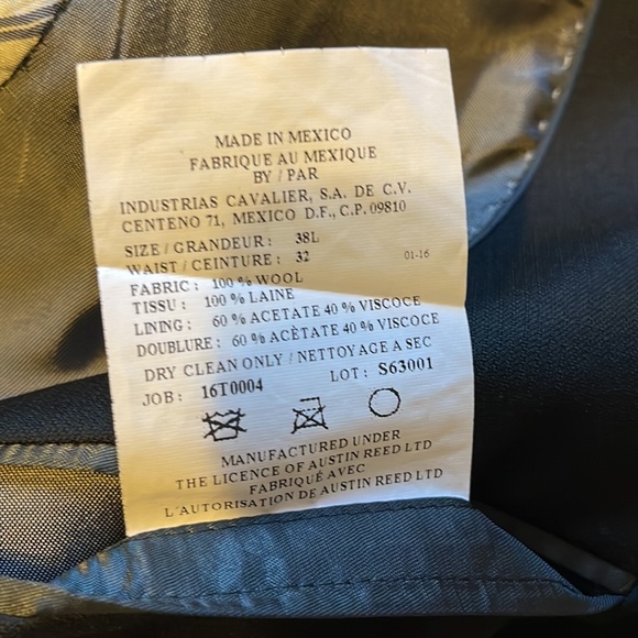 Austin Reed 2 piece suit from Moores, all black worn once - Picture 7 of 8